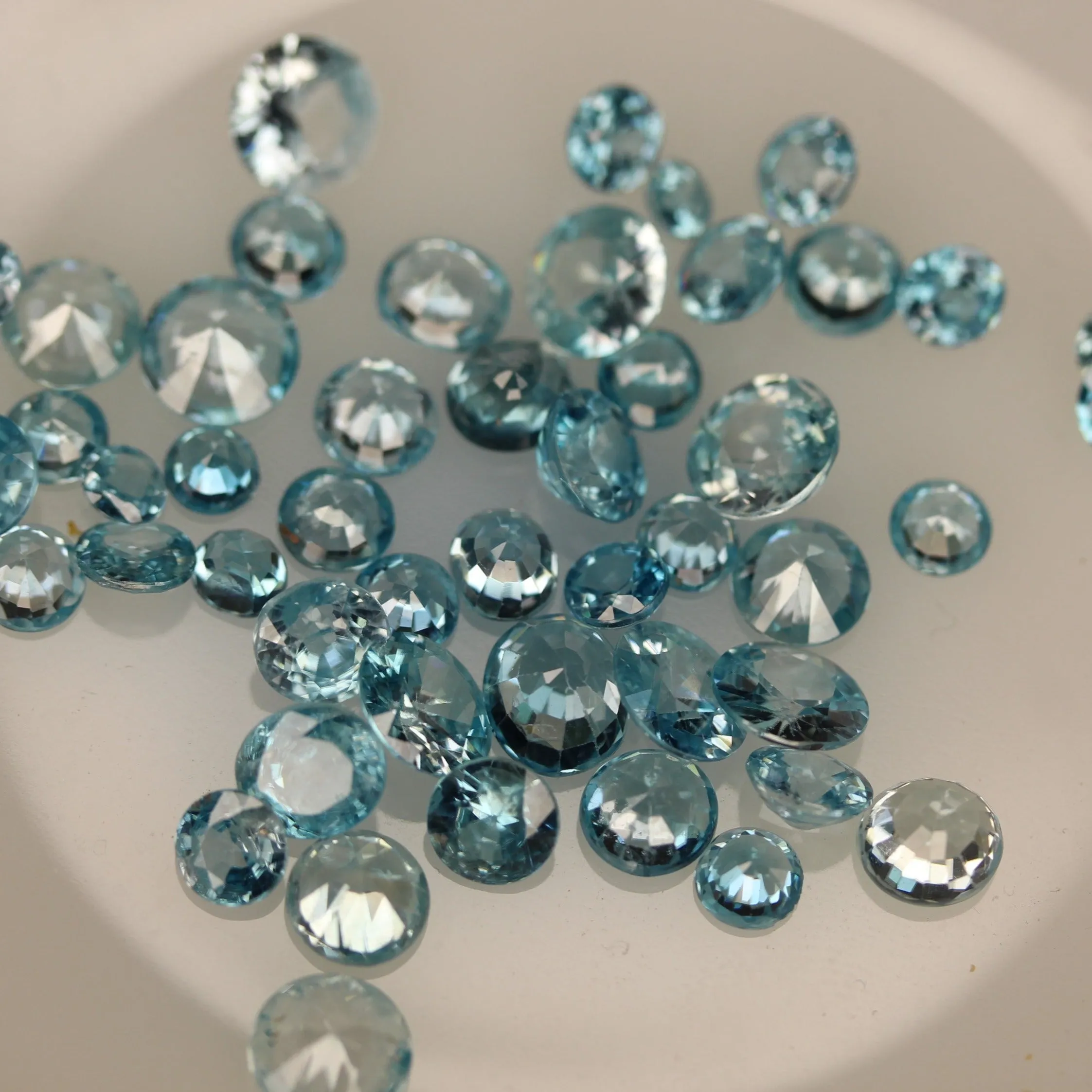 20 carats Round brilliant Blue Zircon loose stones