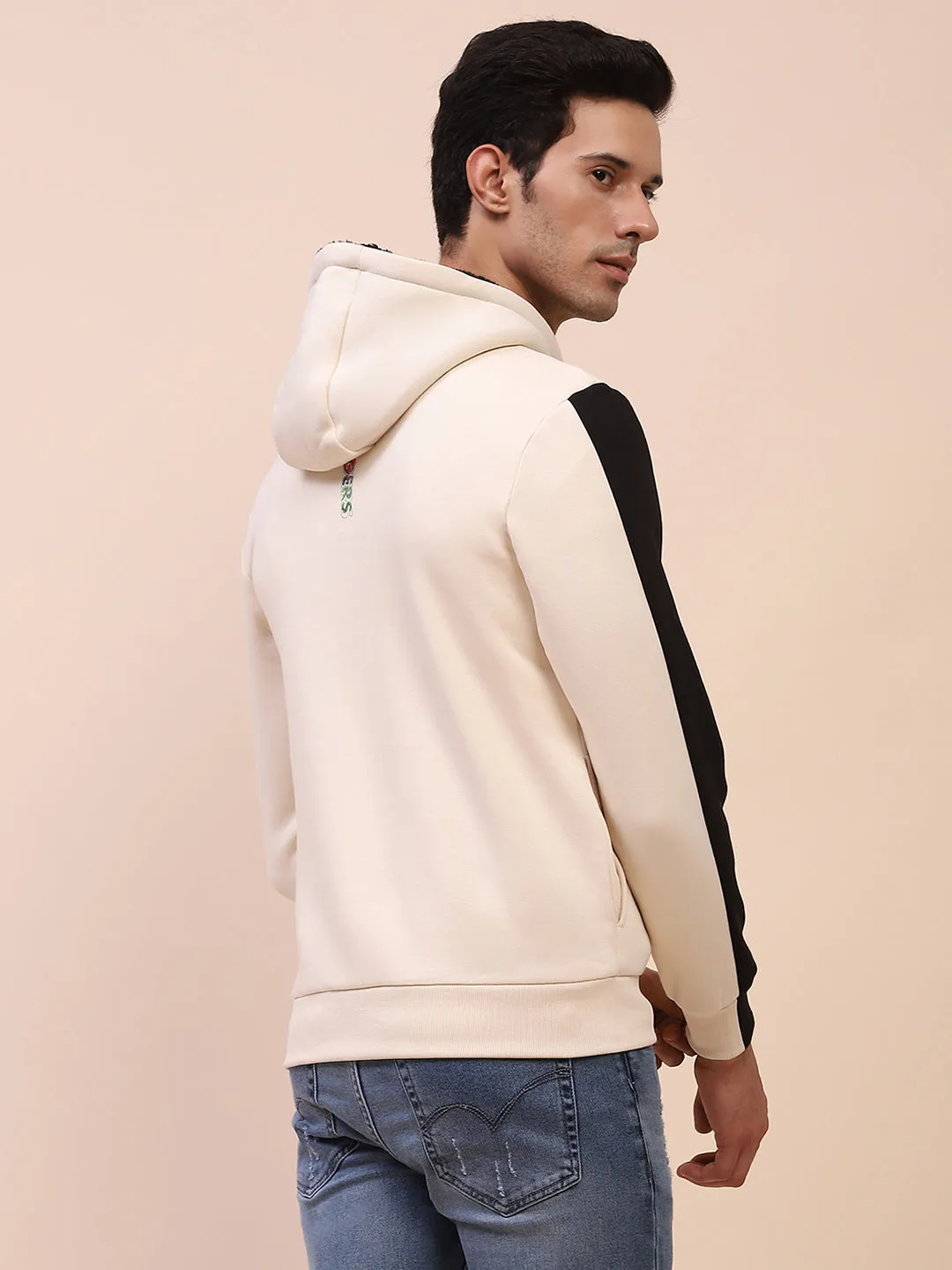 Camla Barcelona Avengers Graphic Printed Zipped Off White Sweatshirt