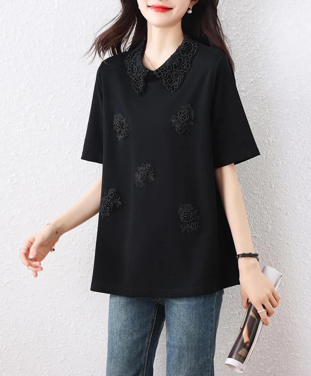 Chic Spread Neckline T-Shirt with Loose Fit for Women Perfect for Casual Wear