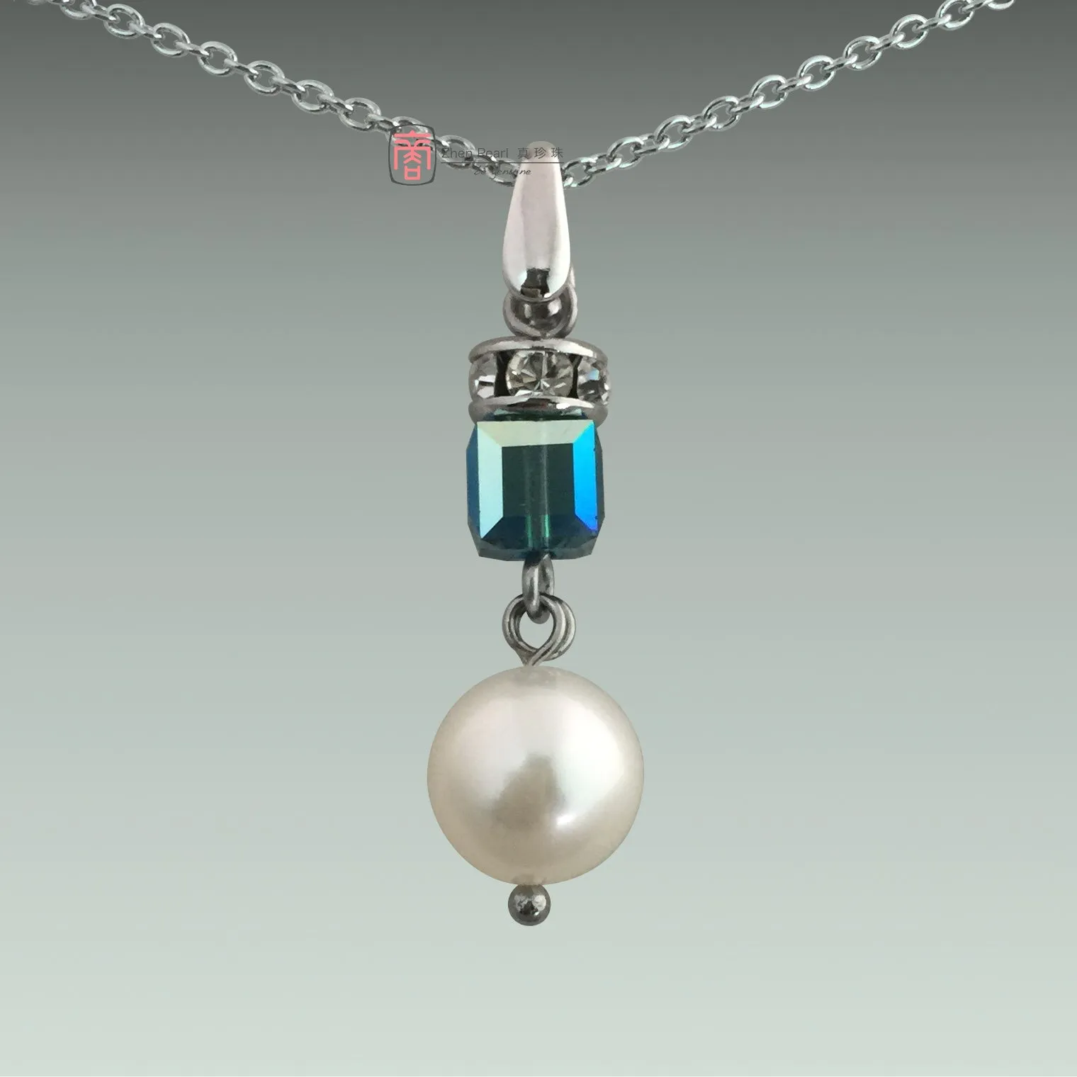 Geometric: Round (white/indicolite) 幾何形：圓 (白/蔚藍碧璽)
