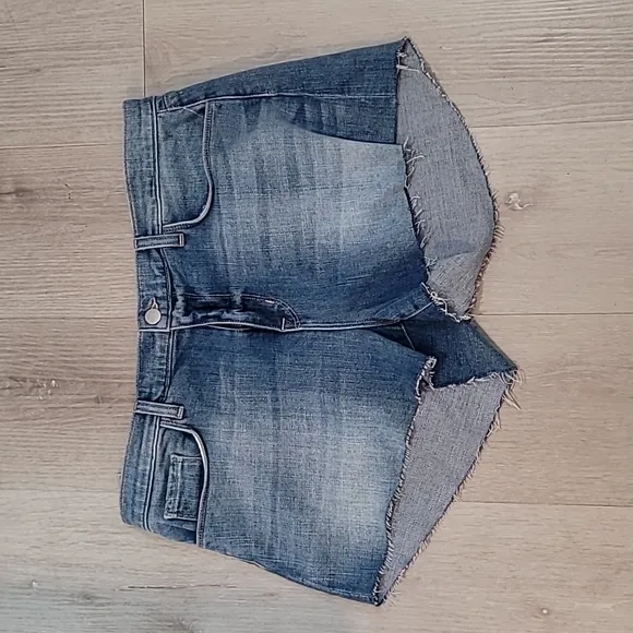 L'Agence Audrey Mid Rise Short size 31 Jean shorts. NWT MSRP $230