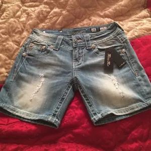 Miss Me shorts NEW size 25
