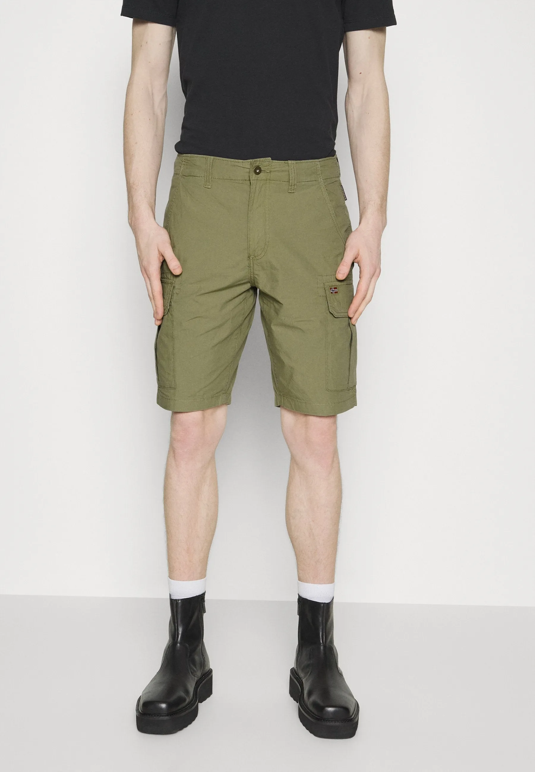 Napapijri Noto Cargo Shorts Green Lichen