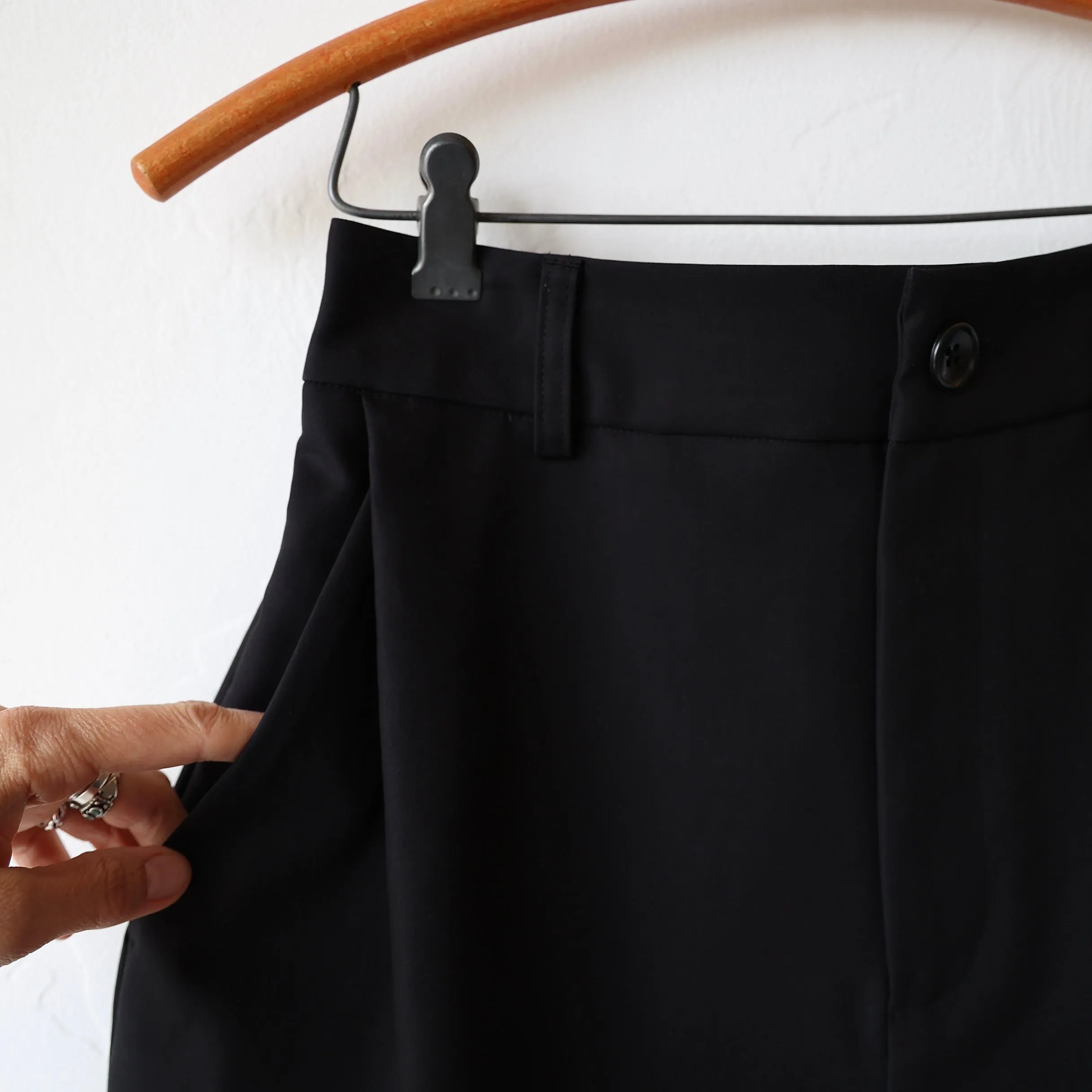 Nicholson & Nicholson Shorts - Black
