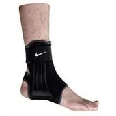 Ortéza na členok Nike structured ankle brace čierna