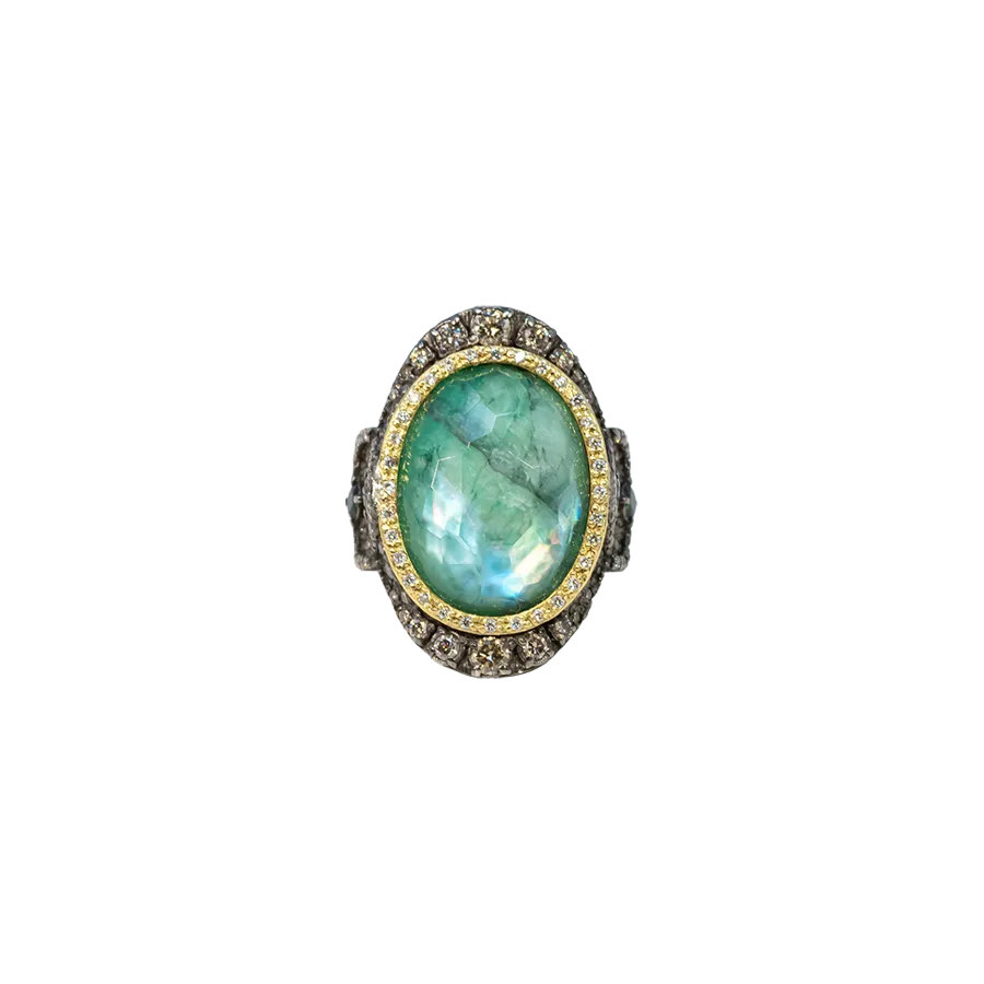 OVAL EMERALD COCKTAIL RING