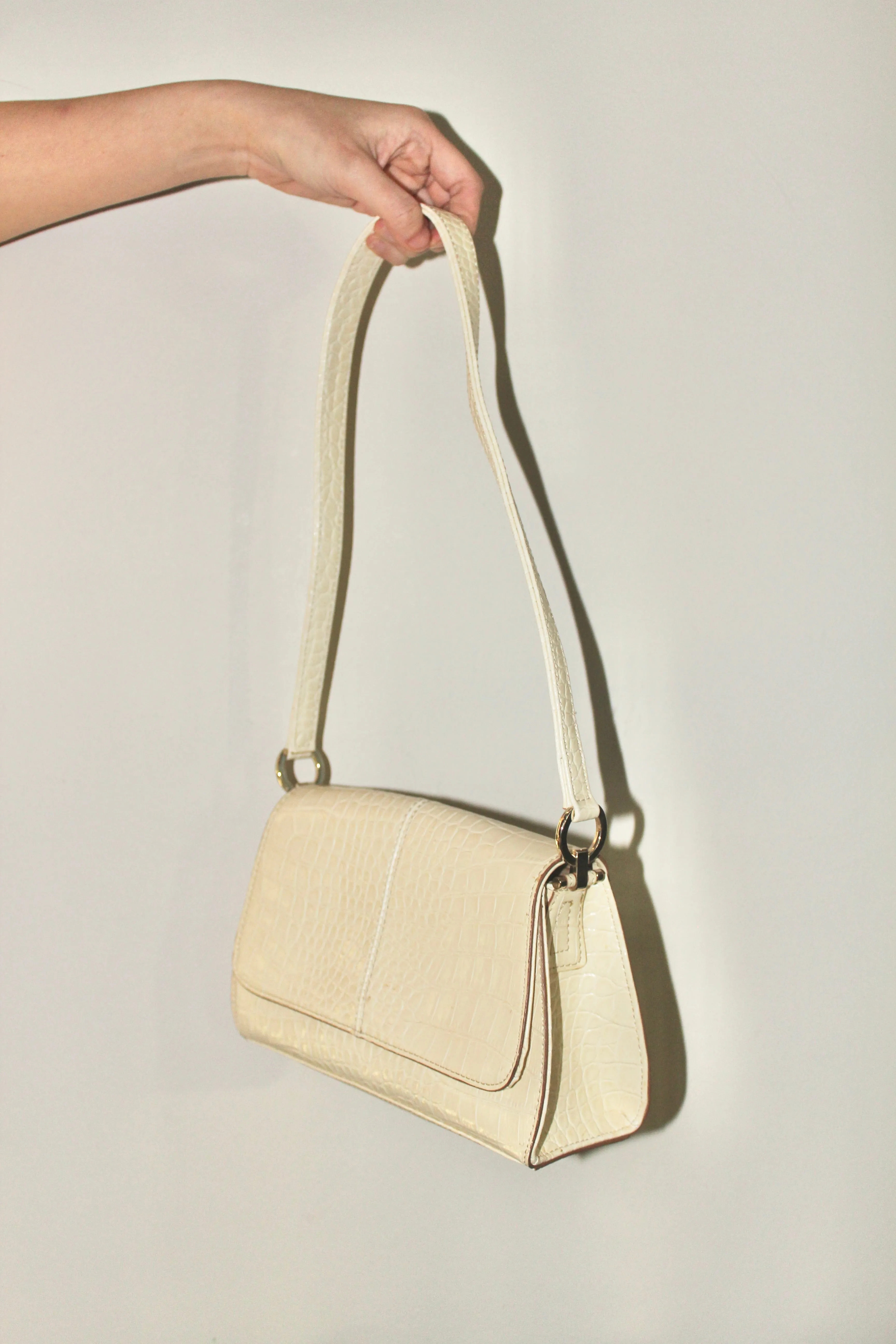 Retro Cream Textured Purse