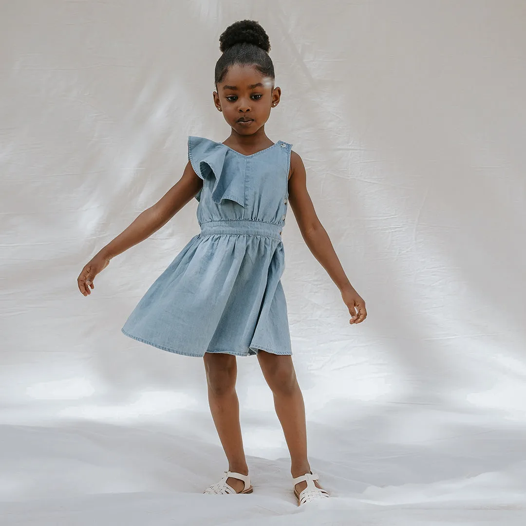 Robe à volants en chambray bleu ciel
