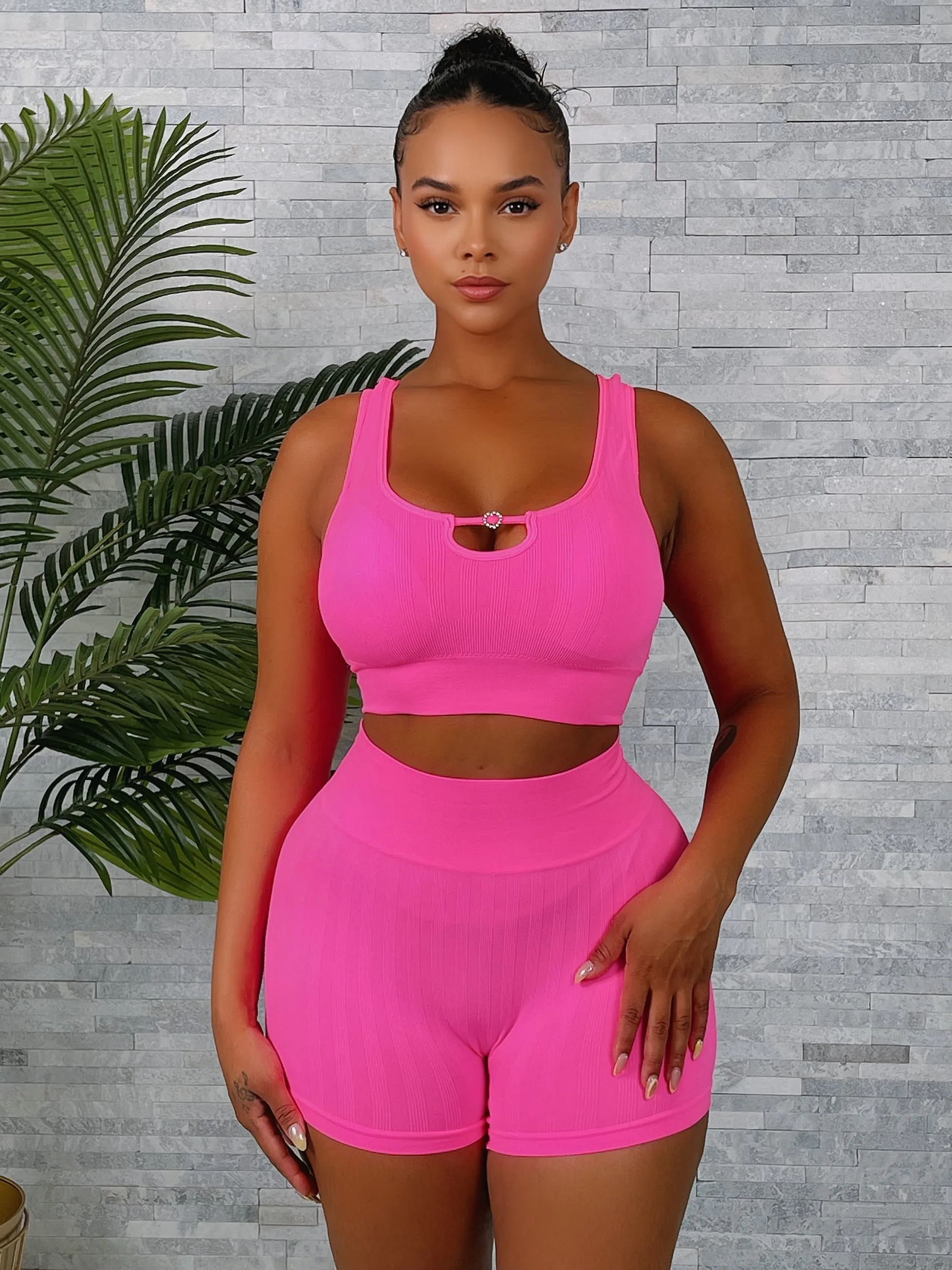 SET123P - SEAMLESS SHORTS SET ( 12 ASSORTED PIECES)
