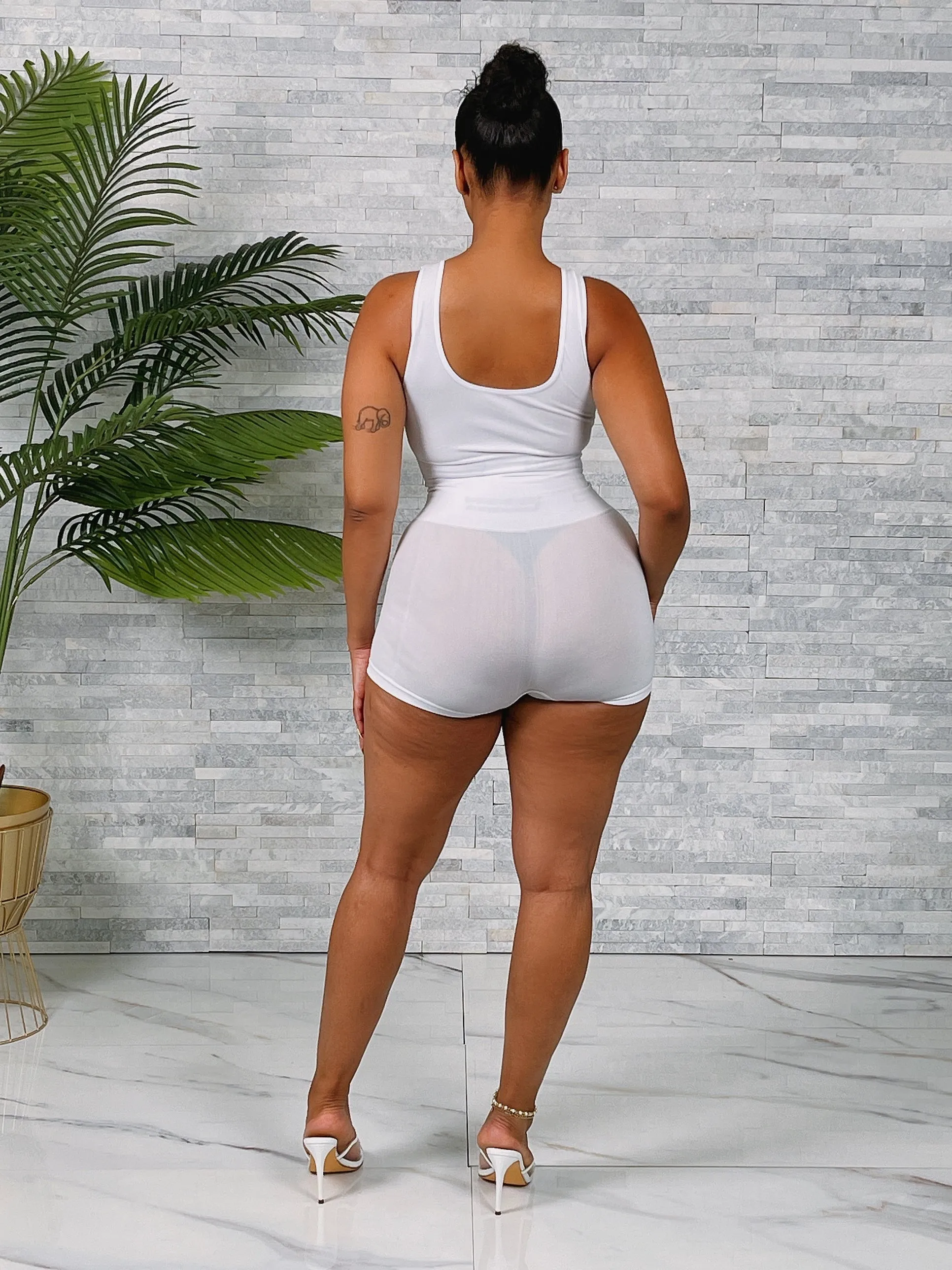 SET123P - SEAMLESS SHORTS SET ( 12 ASSORTED PIECES)