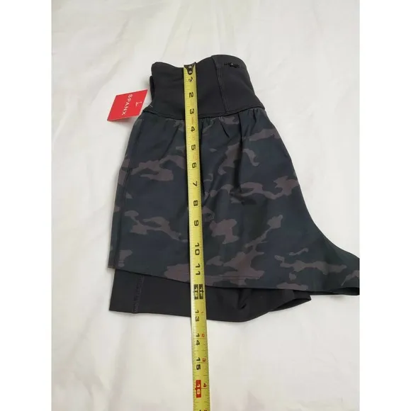 Spanx Black Camo The Get Moving Shorts NWT Women's Size XS