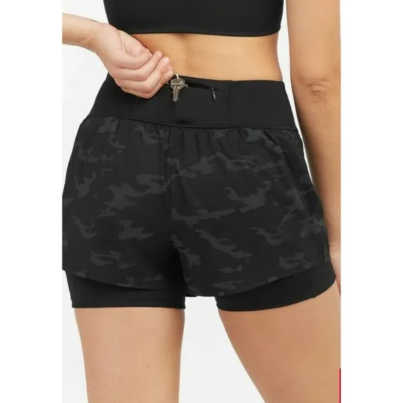 Spanx Black Camo The Get Moving Shorts NWT Women's Size XS