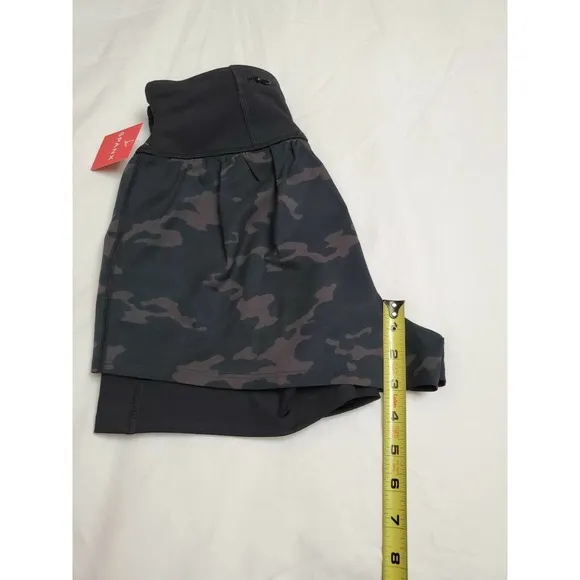 Spanx Black Camo The Get Moving Shorts NWT Women's Size XS