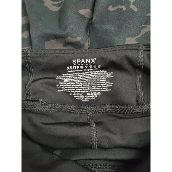 Spanx Black Camo The Get Moving Shorts NWT Women's Size XS