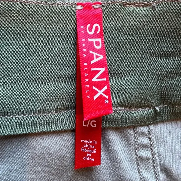 Spanx Womens Stone Wash Camo Stretch Twill Shorts 5&quot; Army Green Size L