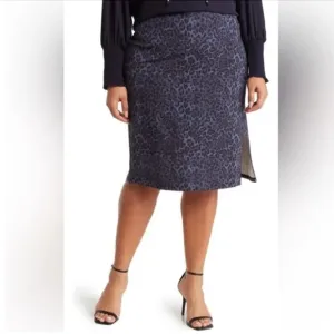 T TAHARI: Slit Ponte Skirt In Blue Cheetah (NWT)