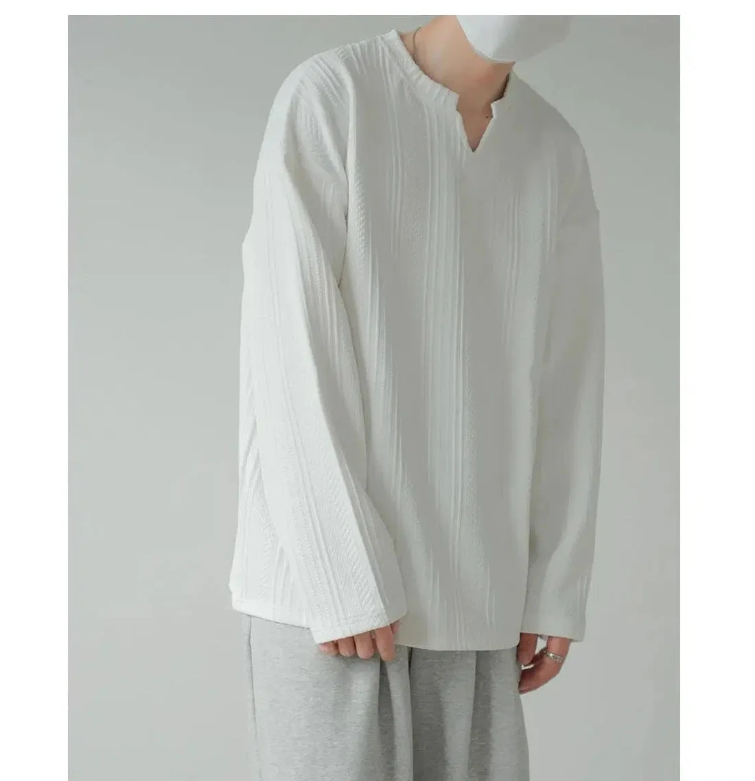 Textured V-neck Long-sleeved Pullover