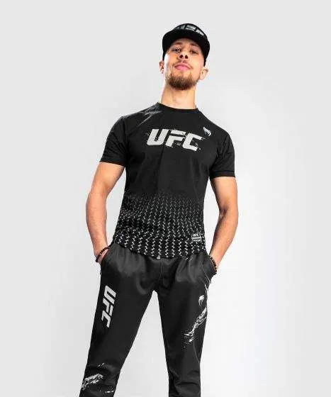 VENUM® UFC AUTHENTIC FIGHT WEEK MEN’S 2.0 SHORT SLEEVE T-SHIRT