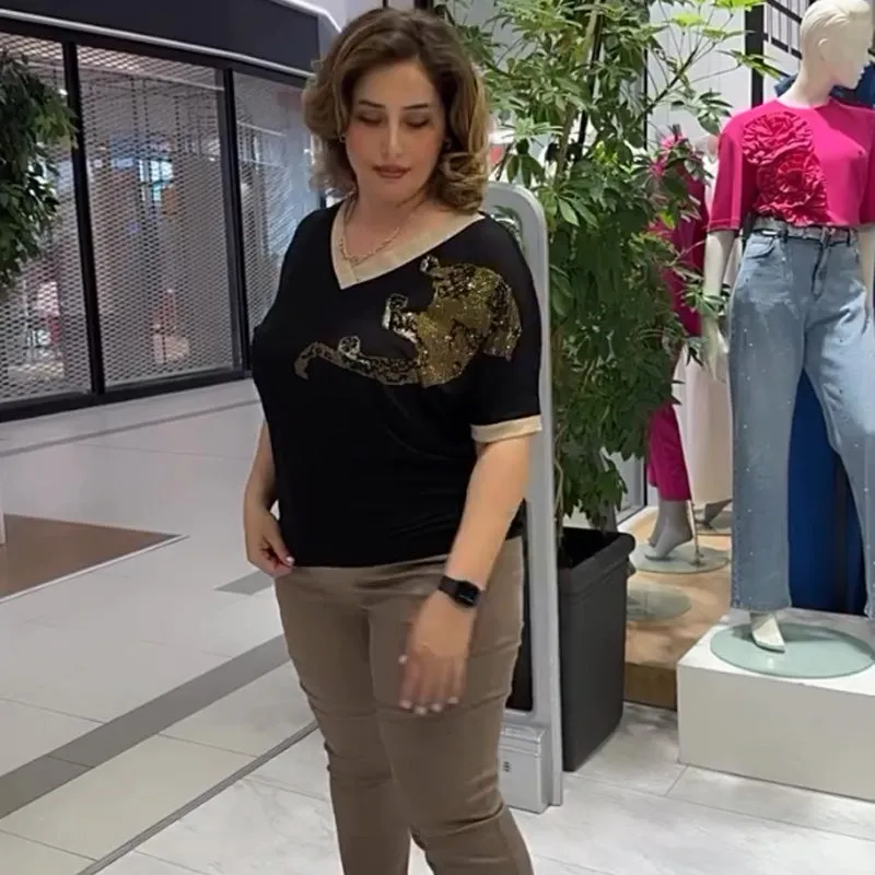 Women's Casual Elegant Printed V-Neck Top